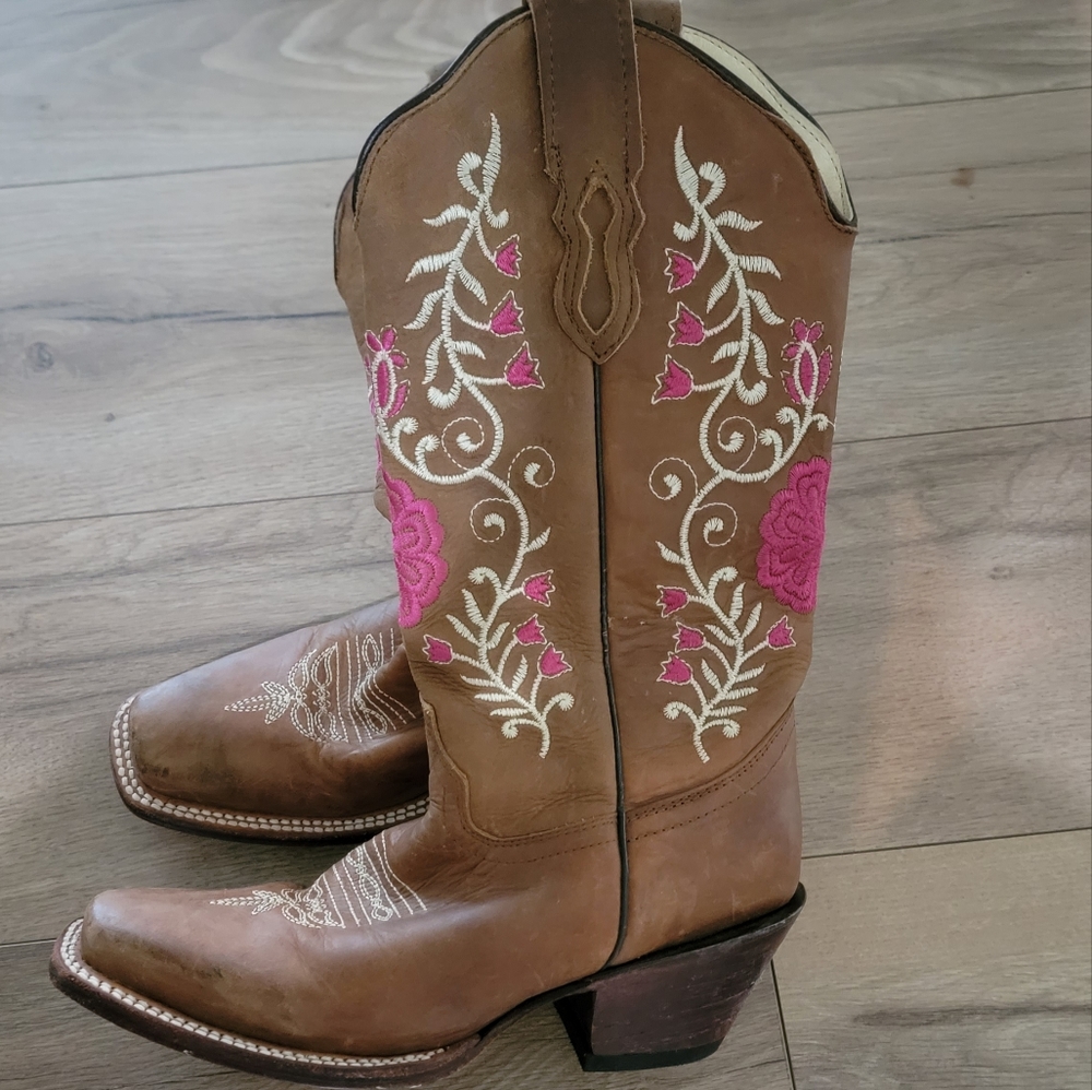 Beautiful cowboy boots